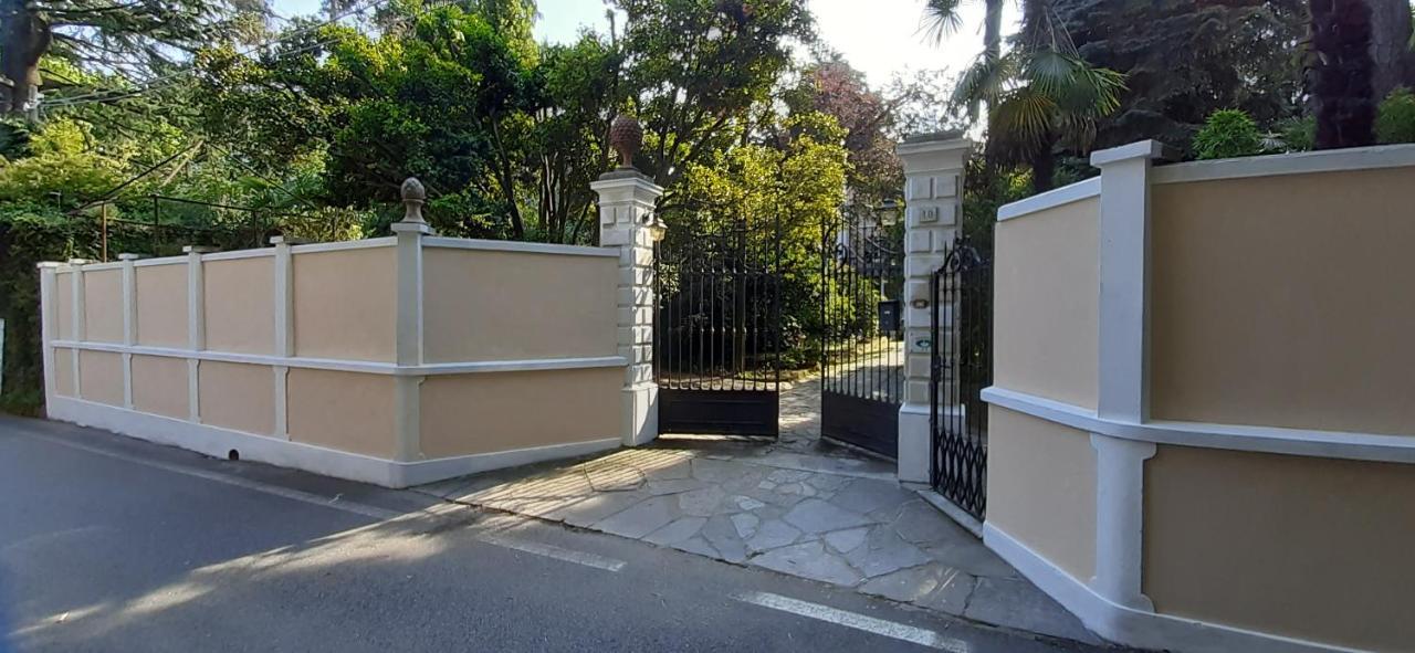 B&B Villa Margherita Lesa Buitenkant foto