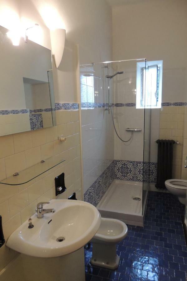 B&B Villa Margherita Lesa Buitenkant foto
