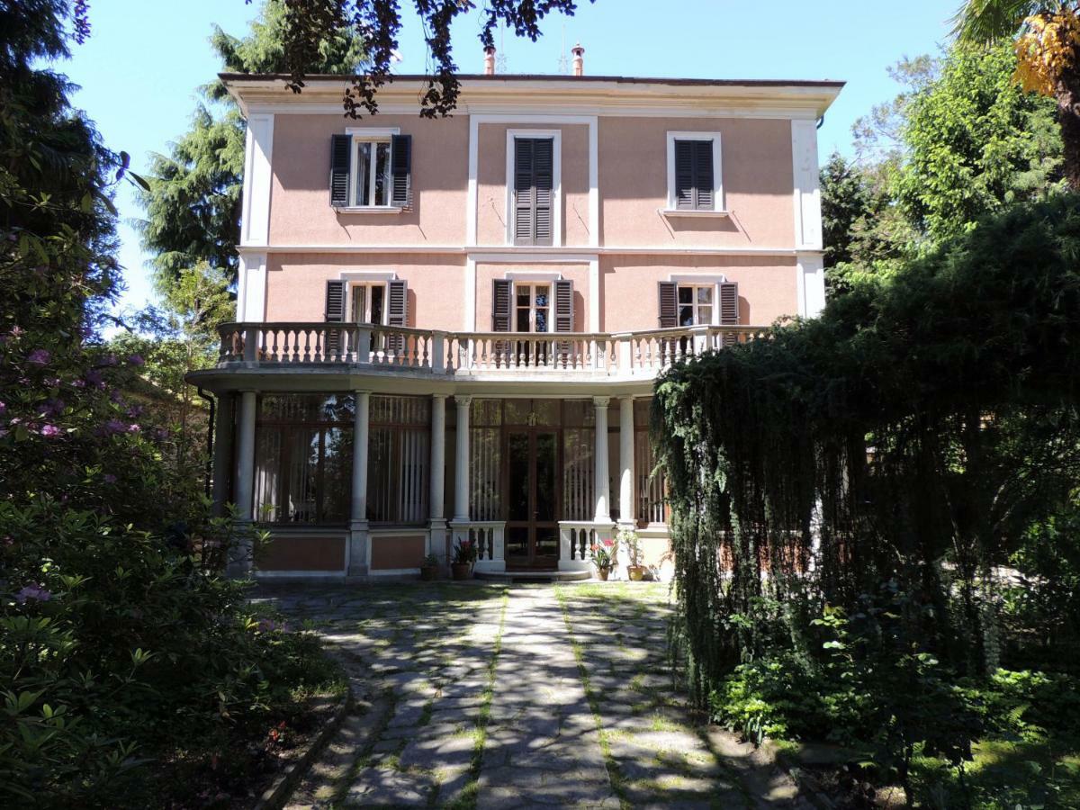 B&B Villa Margherita Lesa Buitenkant foto