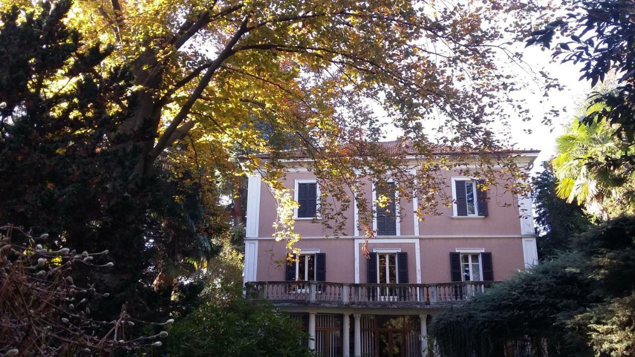 B&B Villa Margherita Lesa Buitenkant foto